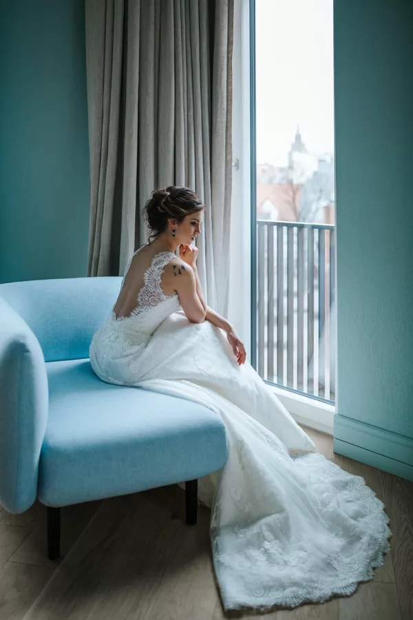 Elegants kāzu grims brunetēm