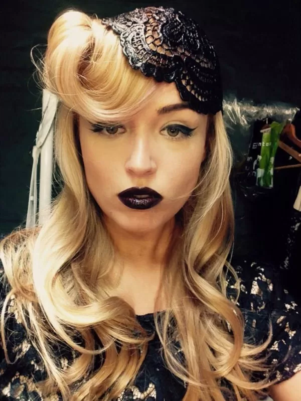Образ «Роковая женщина» (Vampy look) с темными губами